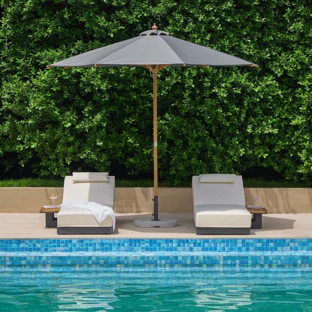 Japandi Outdoor Lounger Daybed With Beige Cushion and Pillow - Japandi