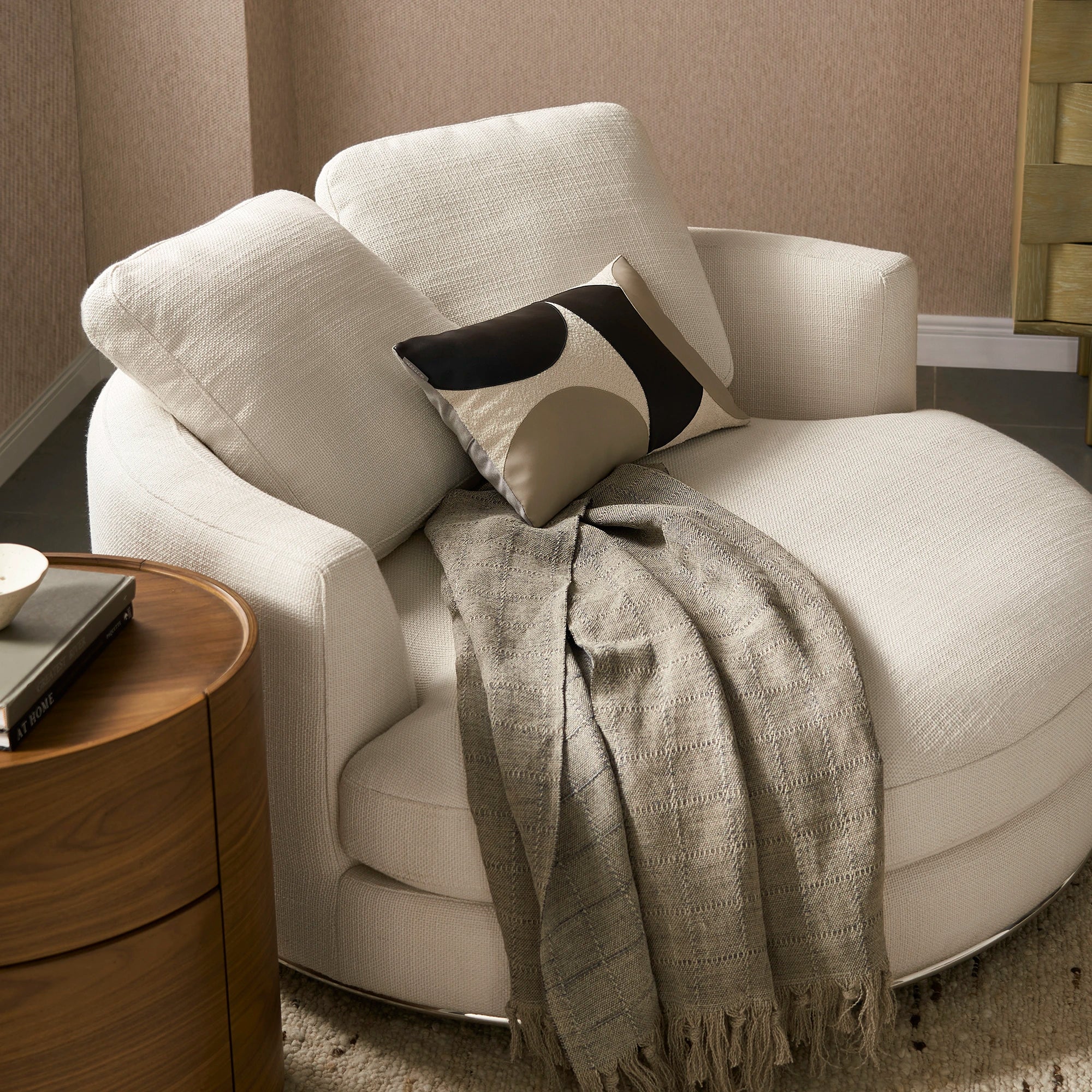 Japandi Swivel Armchair - Japandi