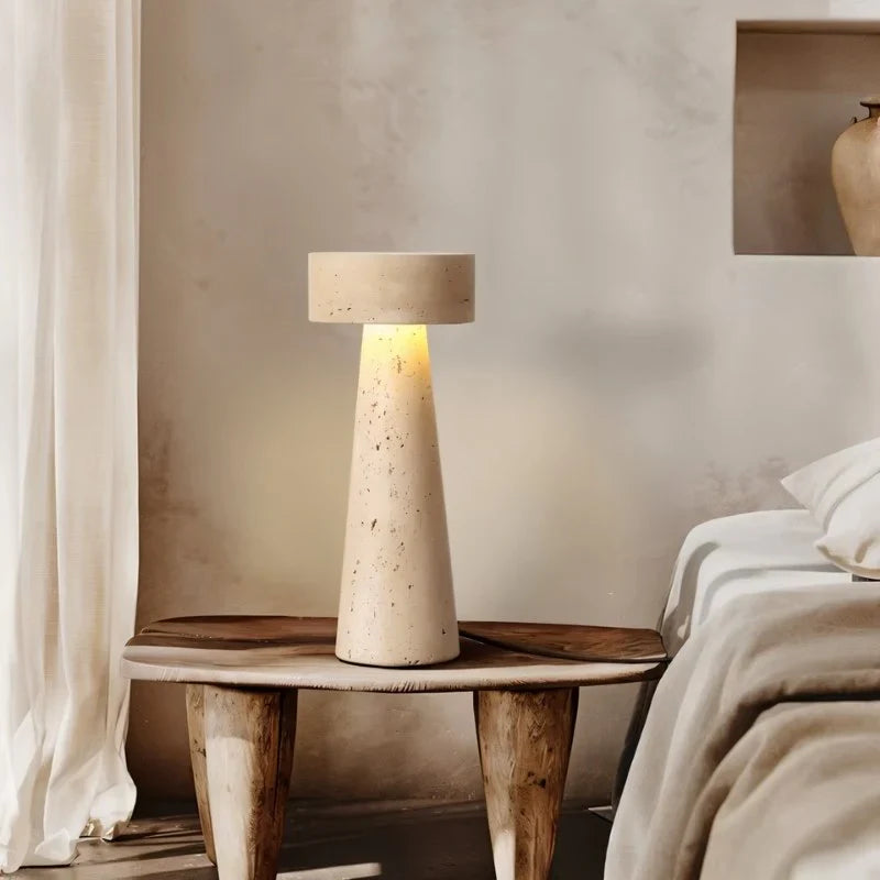 Japandi Sculptural Ceramic Table Lamp – Lycoris - Japandi