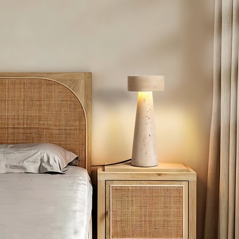 Japandi Sculptural Ceramic Table Lamp – Lycoris - Japandi